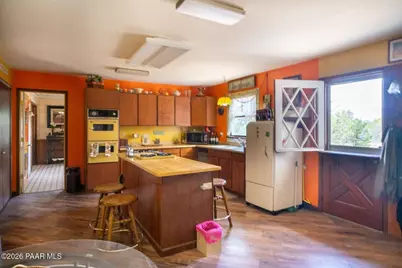 55409 N Madre Circle, Seligman, AZ 86337 - Photo 9