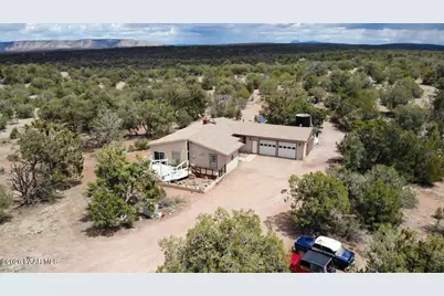 55409 N Madre Circle, Seligman, AZ 86337 - Photo 1