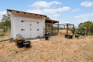 17495 W Ravens Nook, Peeples Valley, AZ 86332 - Photo 47