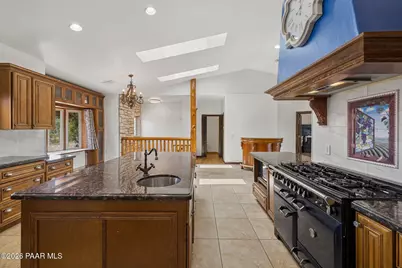 17495 W Ravens Nook, Peeples Valley, AZ 86332 - Photo 19