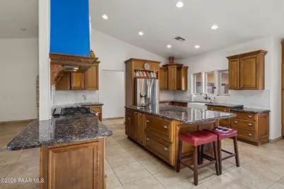 17495 W Ravens Nook, Peeples Valley, AZ 86332 - Photo 15