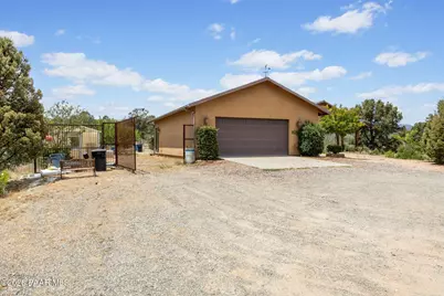 17495 W Ravens Nook, Peeples Valley, AZ 86332 - Photo 3