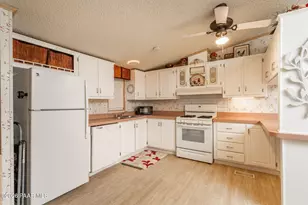 633 N Vermillion Dr, Dewey-Humboldt, AZ 86327 - Photo 9