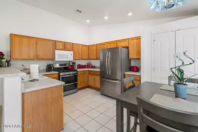 7371 N Summit View Drive, Prescott Valley, AZ 86315 - Photo 9