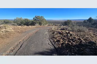 9938 W Gleed Station Road, Ash Fork, AZ 86320 - Photo 9