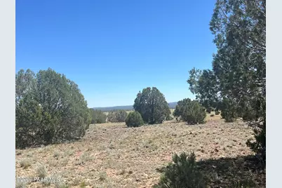 310 Un Named Road, Ash Fork, AZ 86320 - Photo 3