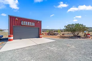 610 W Valleri Ann Rd, Paulden, AZ 86334 - Photo 49