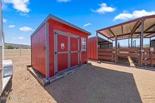 610 W Valleri Ann Rd, Paulden, AZ 86334 - Photo 57