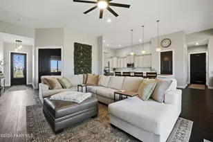 6925 E Manzella Ct, Prescott Valley, AZ 86315 - Photo 9