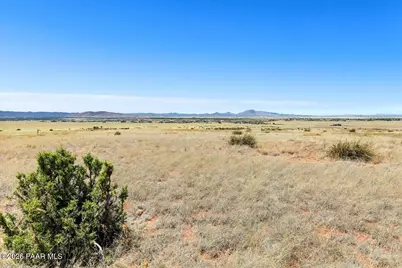 10709 E Stallion Way, Prescott Valley, AZ 86315 - Photo 11