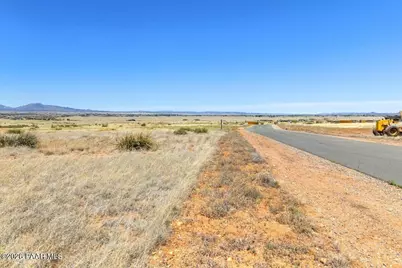 10709 E Stallion Way, Prescott Valley, AZ 86315 - Photo 13