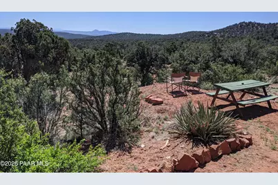 1038/1039 W Whiskey Run Road, Seligman, AZ 86377 - Photo 7