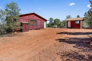 1038/1039 W Whiskey Run Rd, Seligman, AZ 86377 - Photo 5