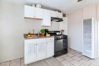 302 W Flores Street #3, Tucson, AZ 85705 - Photo 5