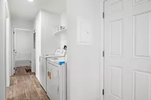 18296 S Frontier Rd, Peeples Valley, AZ 86332 - Photo 17