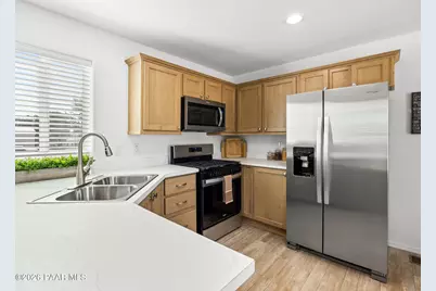 18296 S Frontier Road, Peeples Valley, AZ 86332 - Photo 13