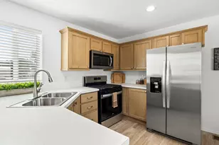 18296 S Frontier Rd, Peeples Valley, AZ 86332 - Photo 13