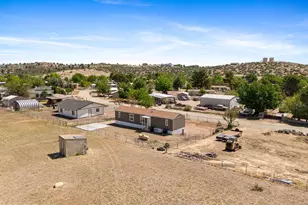 18296 S Frontier Rd, Peeples Valley, AZ 86332 - Photo 33