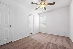18296 S Frontier Rd, Peeples Valley, AZ 86332 - Photo 23