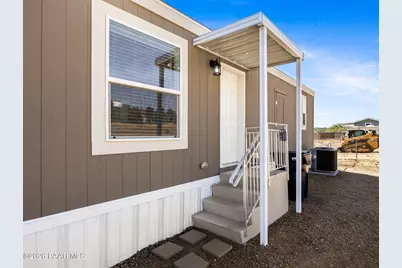 18296 S Frontier Road, Peeples Valley, AZ 86332 - Photo 7