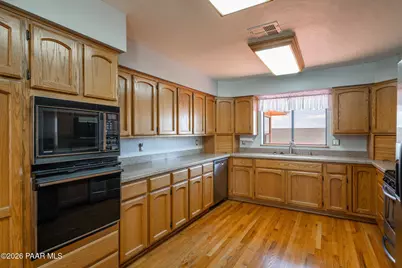 9480 E Rancho Vista Drive, Prescott Valley, AZ 86314 - Photo 11