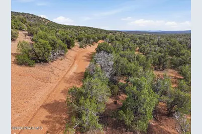 918 Wolf Road, Ash Fork, AZ 86320 - Photo 9