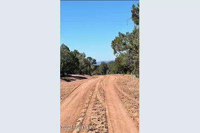 918 Wolf Road, Ash Fork, AZ 86320 - Photo 19