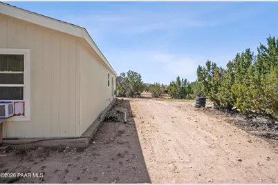 53430 N La Plata Drive, Seligman, AZ 86337 - Photo 23