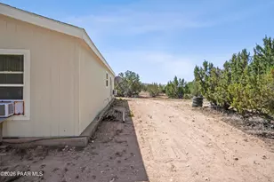 53430 N La Plata Dr, Seligman, AZ 86337 - Photo 23
