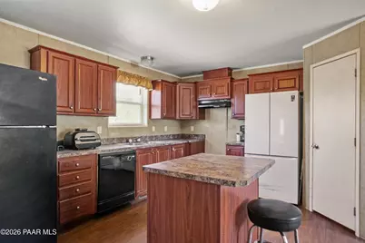 53430 N La Plata Drive, Seligman, AZ 86337 - Photo 7