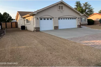 11784 E Longhorn Drive, Dewey-Humboldt, AZ 86327 - Photo 1