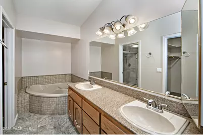11784 E Longhorn Drive, Dewey-Humboldt, AZ 86327 - Photo 17
