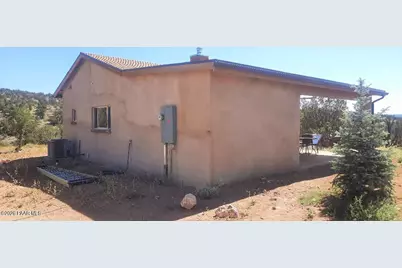 25713 W Medicine Man Trail, Seligman, AZ 86337 - Photo 3