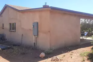 25713 W Medicine Man Trl, Seligman, AZ 86337 - Photo 3