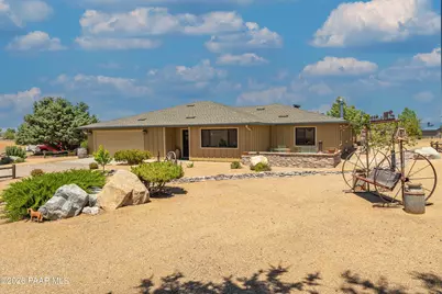 335 S Reed Road, Chino Valley, AZ 86323 - Photo 1