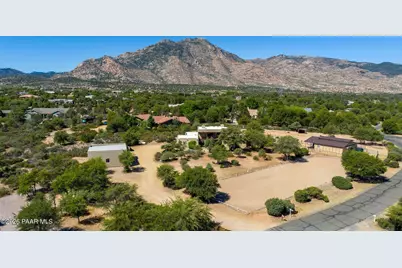 2715 W Green Brier Drive, Prescott, AZ 86305 - Photo 1