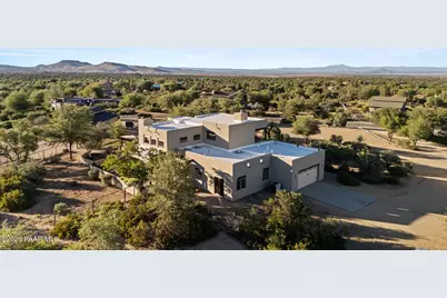 2715 W Green Brier Drive, Prescott, AZ 86305 - Photo 9