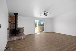 26100 W Moon Mountain Trl, Seligman, AZ 86337 - Photo 9