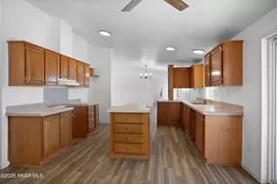 26100 W Moon Mountain Trl, Seligman, AZ 86337 - Photo 19