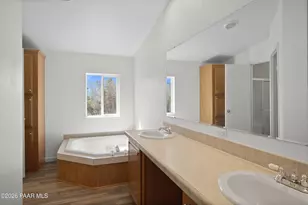 26100 W Moon Mountain Trl, Seligman, AZ 86337 - Photo 15