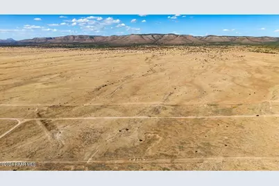 3294 W Limestone Drive, Paulden, AZ 86334 - Photo 9