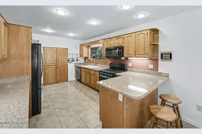 1930 Crossroads #4, Prescott, AZ 86305 - Photo 11
