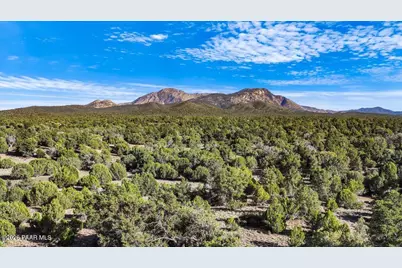 8475 W Meadowlark Road, Prescott, AZ 86305 - Photo 1