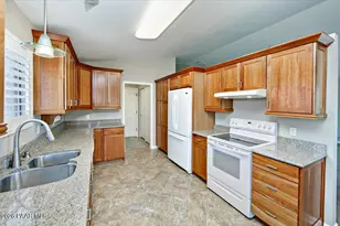 7184 E Pioneer Ln, Prescott Valley, AZ 86314 - Photo 5