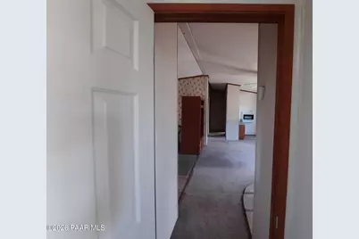 44050 W Fort Rock Road, Seligman, AZ 86337 - Photo 15