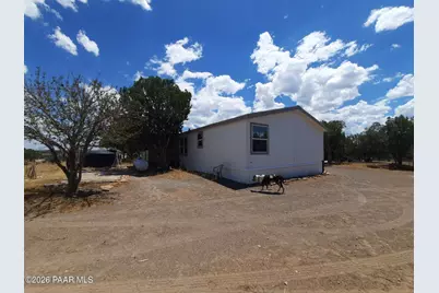 44050 W Fort Rock Road, Seligman, AZ 86337 - Photo 3