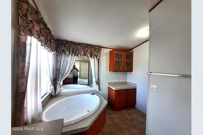 44050 W Fort Rock Road, Seligman, AZ 86337 - Photo 11