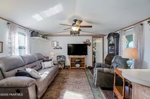 8360 W Barrington Rd, Wilhoit, AZ 86332 - Photo 11
