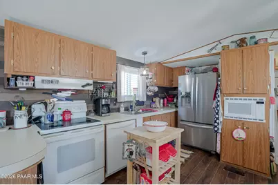 8360 W Barrington Road, Wilhoit, AZ 86332 - Photo 7