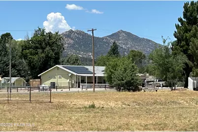 18628 S Joseph Hodge Road, Peeples Valley, AZ 86332 - Photo 5